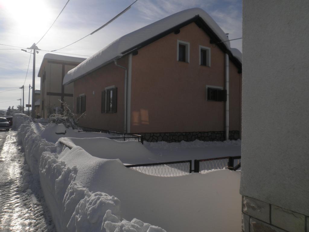 Apartment Tomasevic Слуни Экстерьер фото
