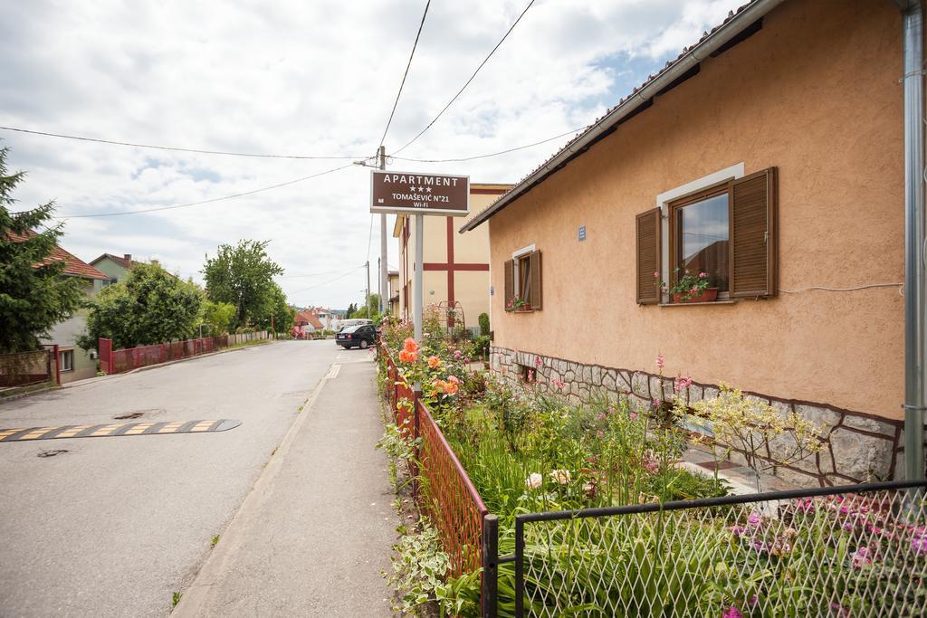 Apartment Tomasevic Слуни Экстерьер фото