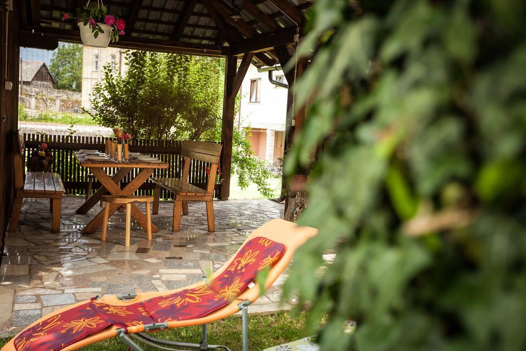 Apartment Tomasevic Слуни Экстерьер фото