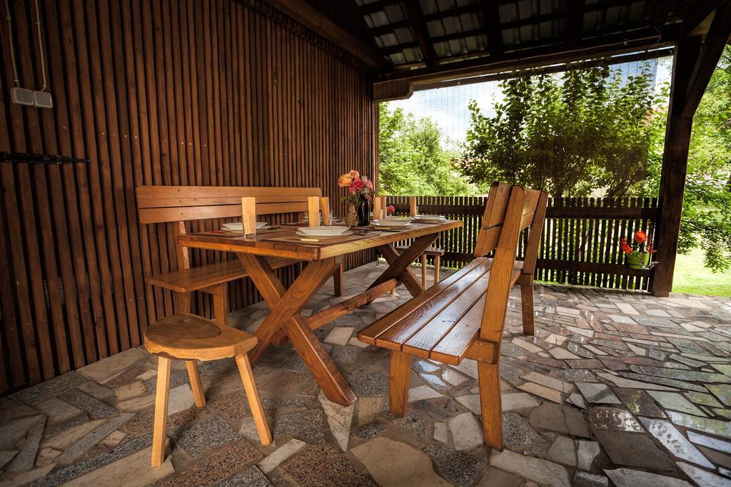Apartment Tomasevic Слуни Экстерьер фото