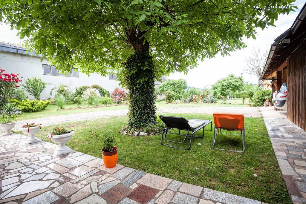 Apartment Tomasevic Слуни Экстерьер фото